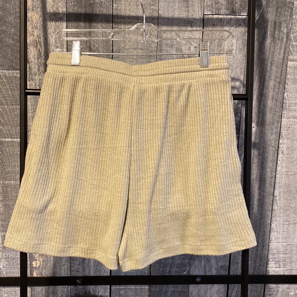 Sage Green Ribbed Short Set - Picture 7 of 9